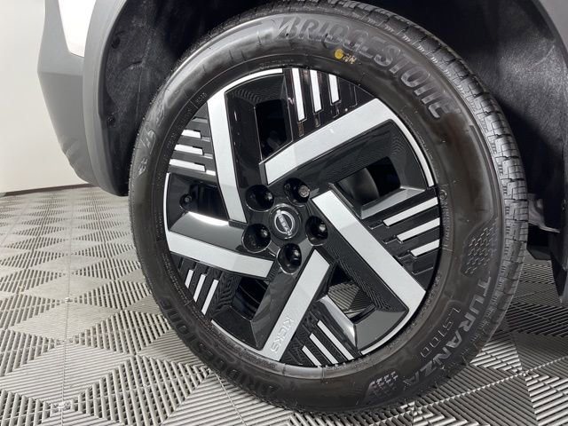 New 2026 Nissan Kicks SV image 15