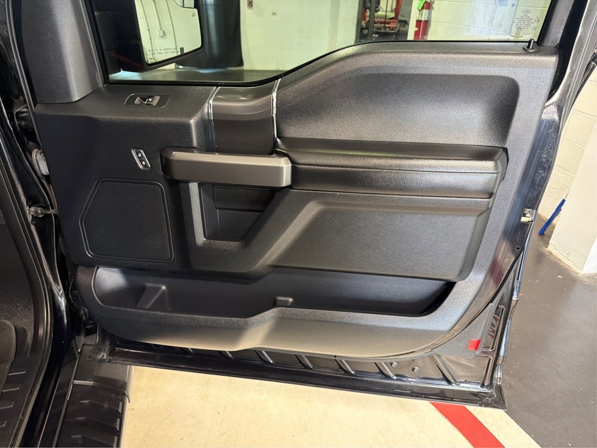 Used 2017 Ford F150 XLT w/ Equipment Group 302A Luxury AWD/4WD image 26