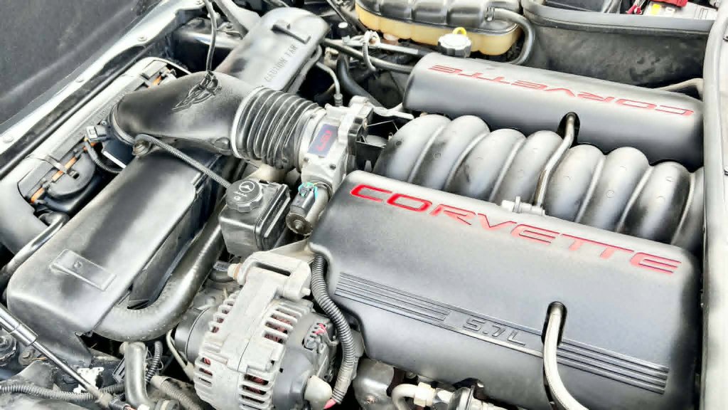 Used 2004 Chevrolet Corvette Convertible image 23