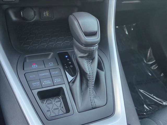 Used 2024 Toyota RAV4 XLE image 12