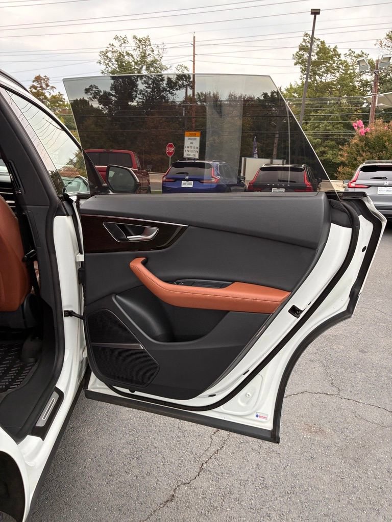 Used 2023 Audi Q8 Prestige w/ Prestige Package AWD/4WD image 28