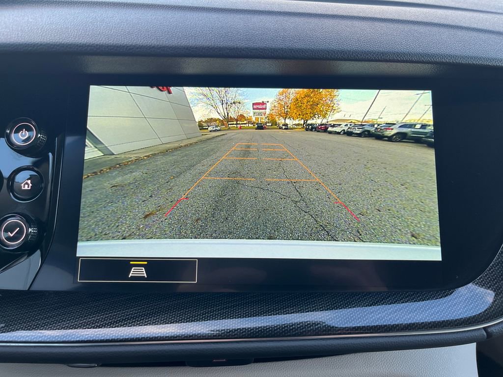 Used 2022 Buick Envision Essence w/ Safety Package image 21