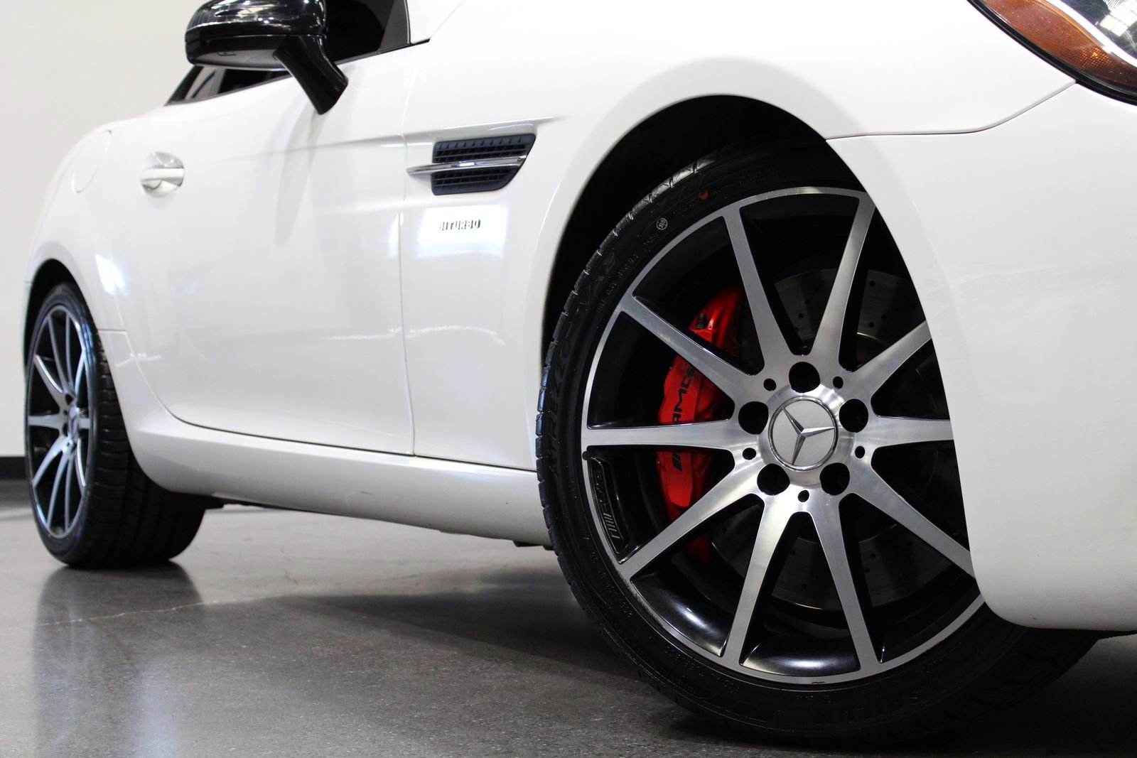 Used 2019 Mercedes-Benz SLC 43 AMG image 3