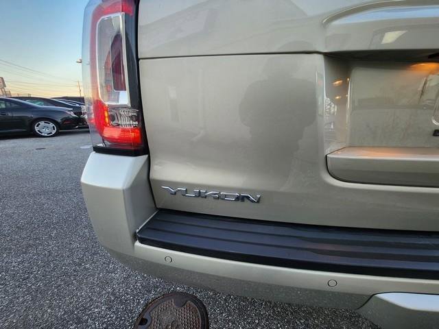 Used 2016 GMC Yukon SLT AWD/4WD image 25