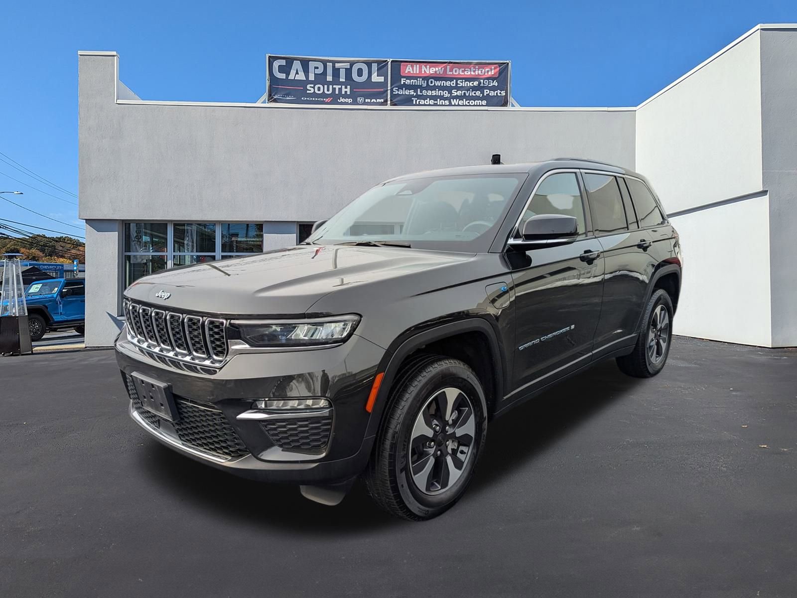 Used 2024 Jeep Grand Cherokee Limited 4xe w/ Trailer Tow Package image 7