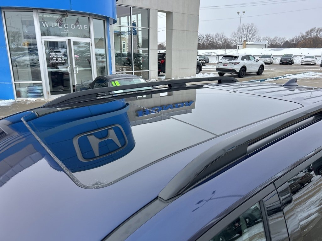 New 2025 Honda Pilot Touring image 7
