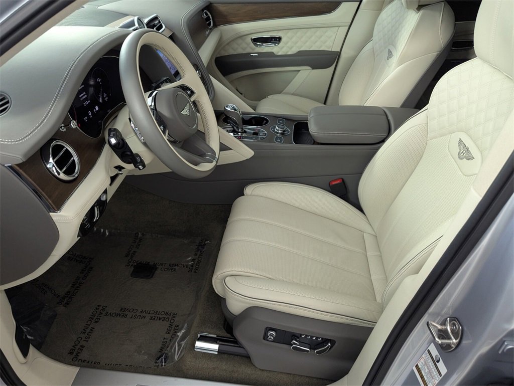 Used 2023 Bentley Bentayga image 9