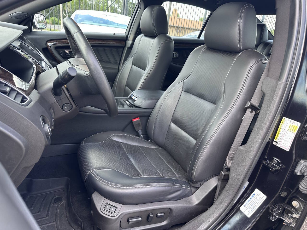 Used 2019 Ford Taurus Limited w/ Driver Assist Package FWD image 30