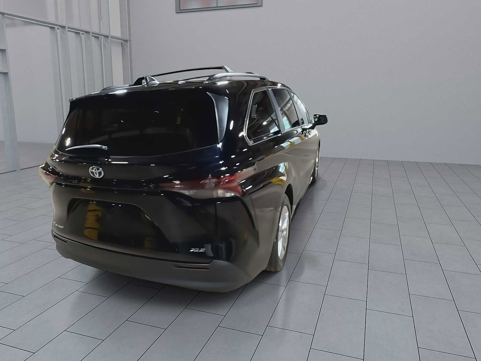 Used 2025 Toyota Sienna XLE w/ XLE Plus Package AWD/4WD image 8