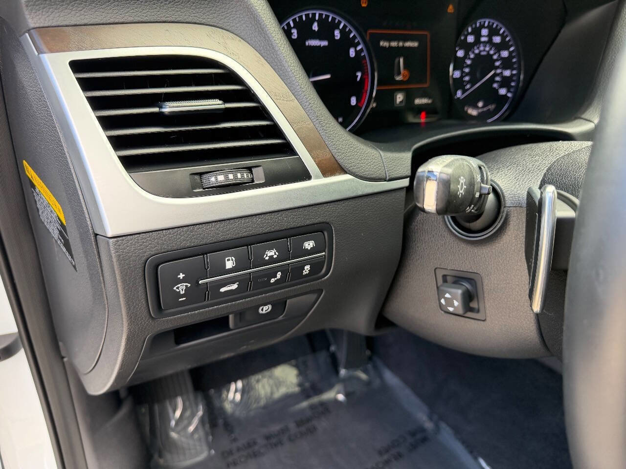 Used 2015 Hyundai Genesis 5.0 image 22