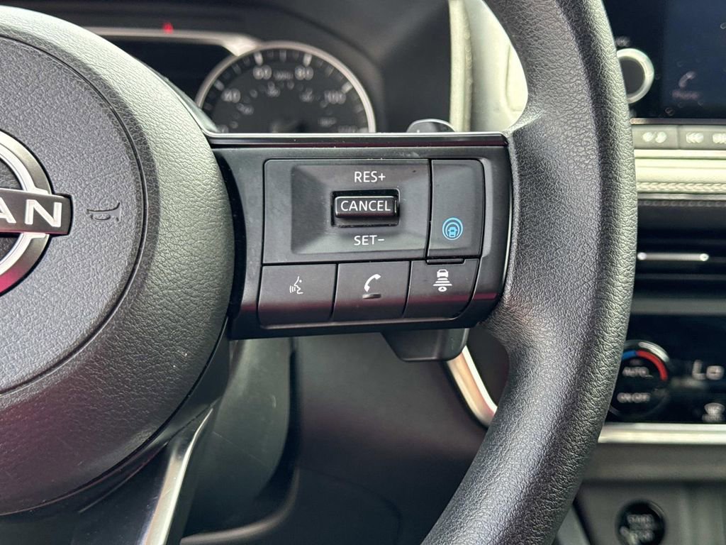 Certified 2024 Nissan Rogue SV FWD image 30