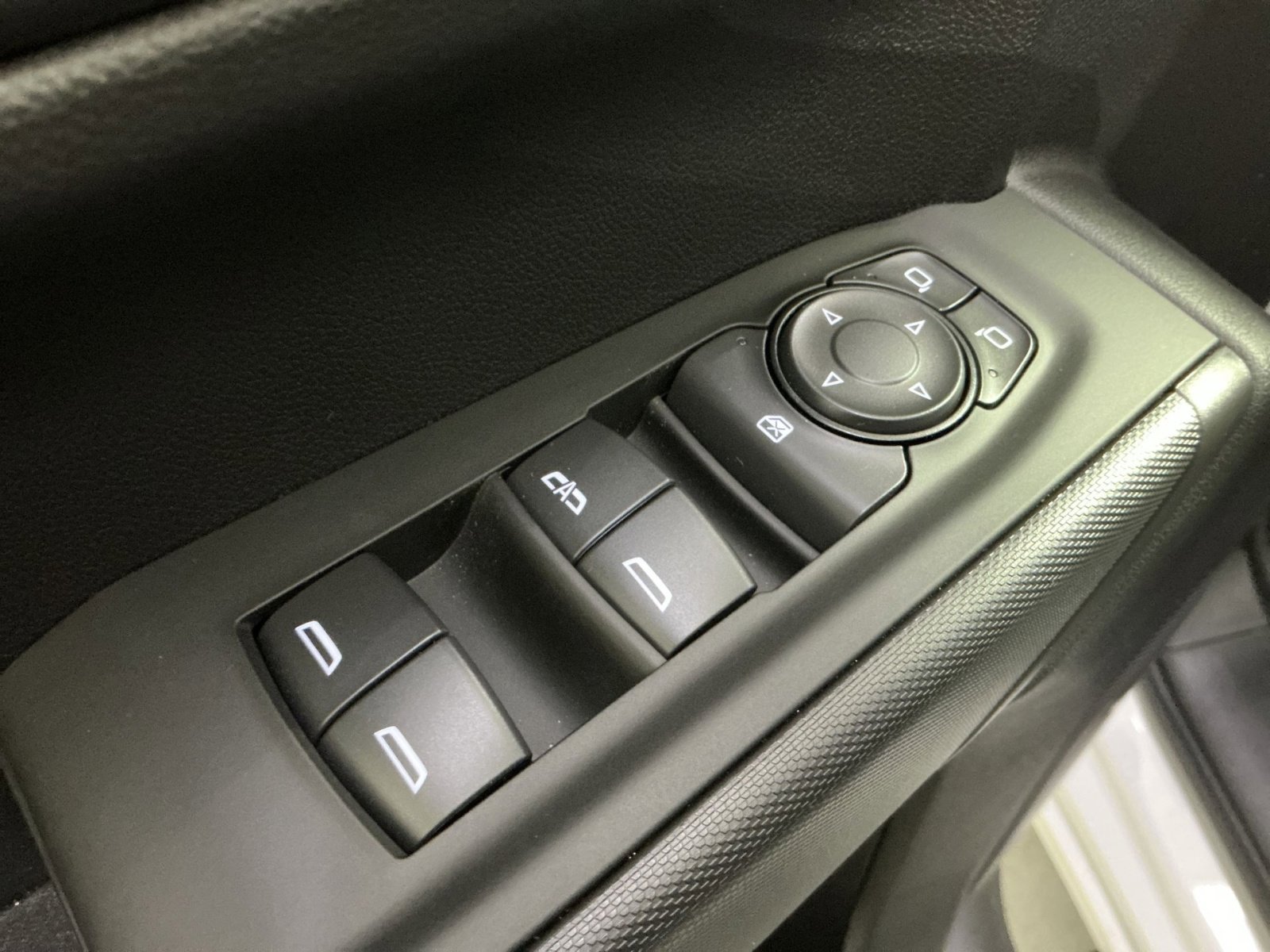 New 2026 Chevrolet Silverado 1500 Custom w/ Turbomax Blackout Package image 23