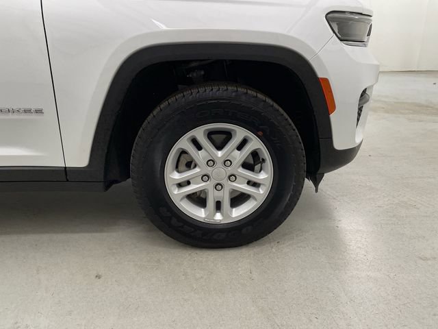 Used 2024 Jeep Grand Cherokee Laredo image 14