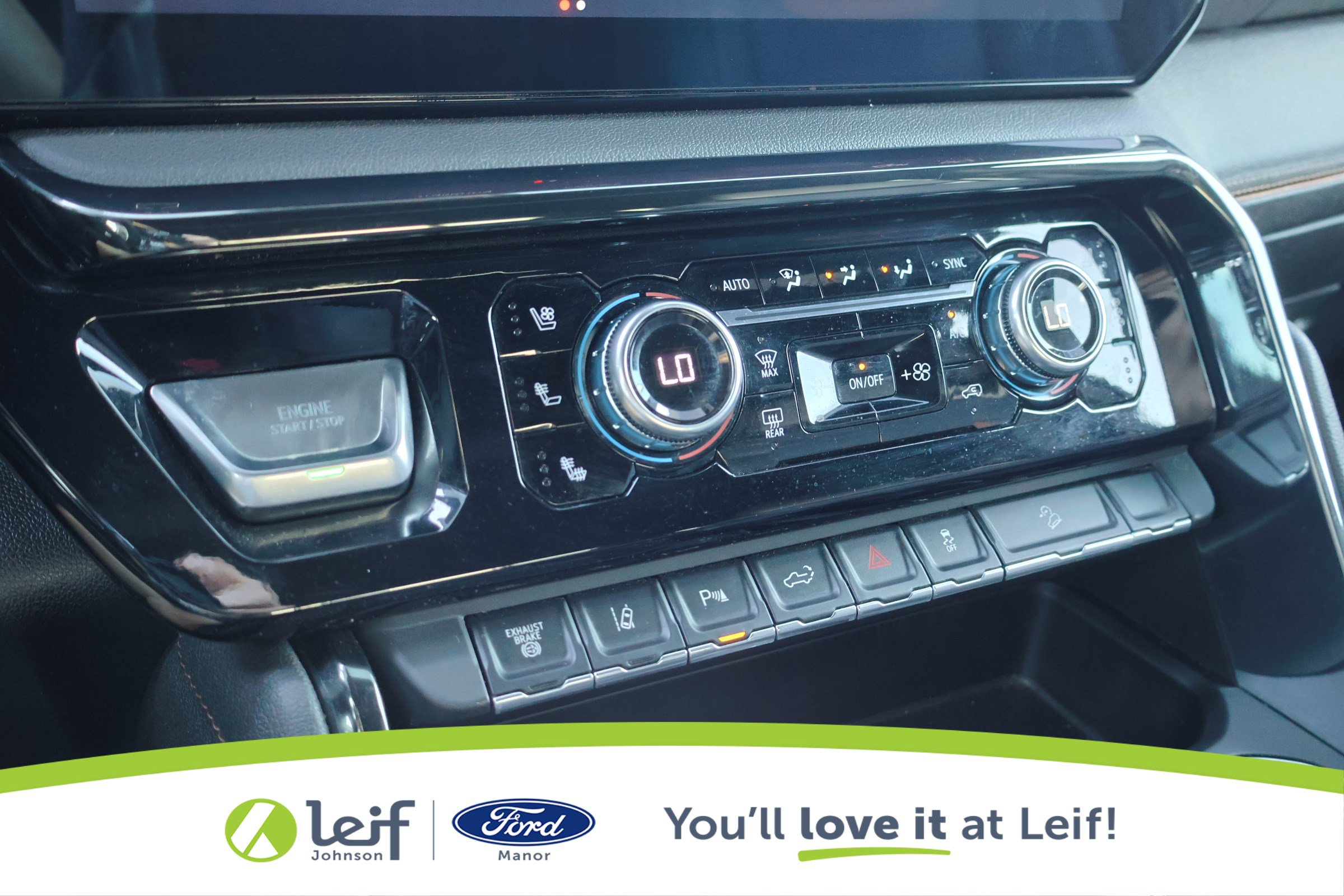 Used 2024 GMC Sierra 2500 AT4 w/ Technology Package image 23