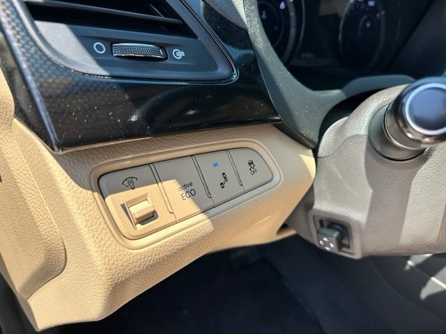 Used 2016 Hyundai Azera Limited FWD image 19