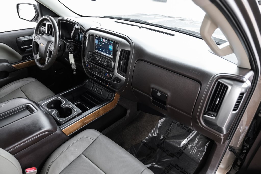 Used 2015 Chevrolet Silverado 1500 LTZ w/ LTZ Plus Package RWD image 9