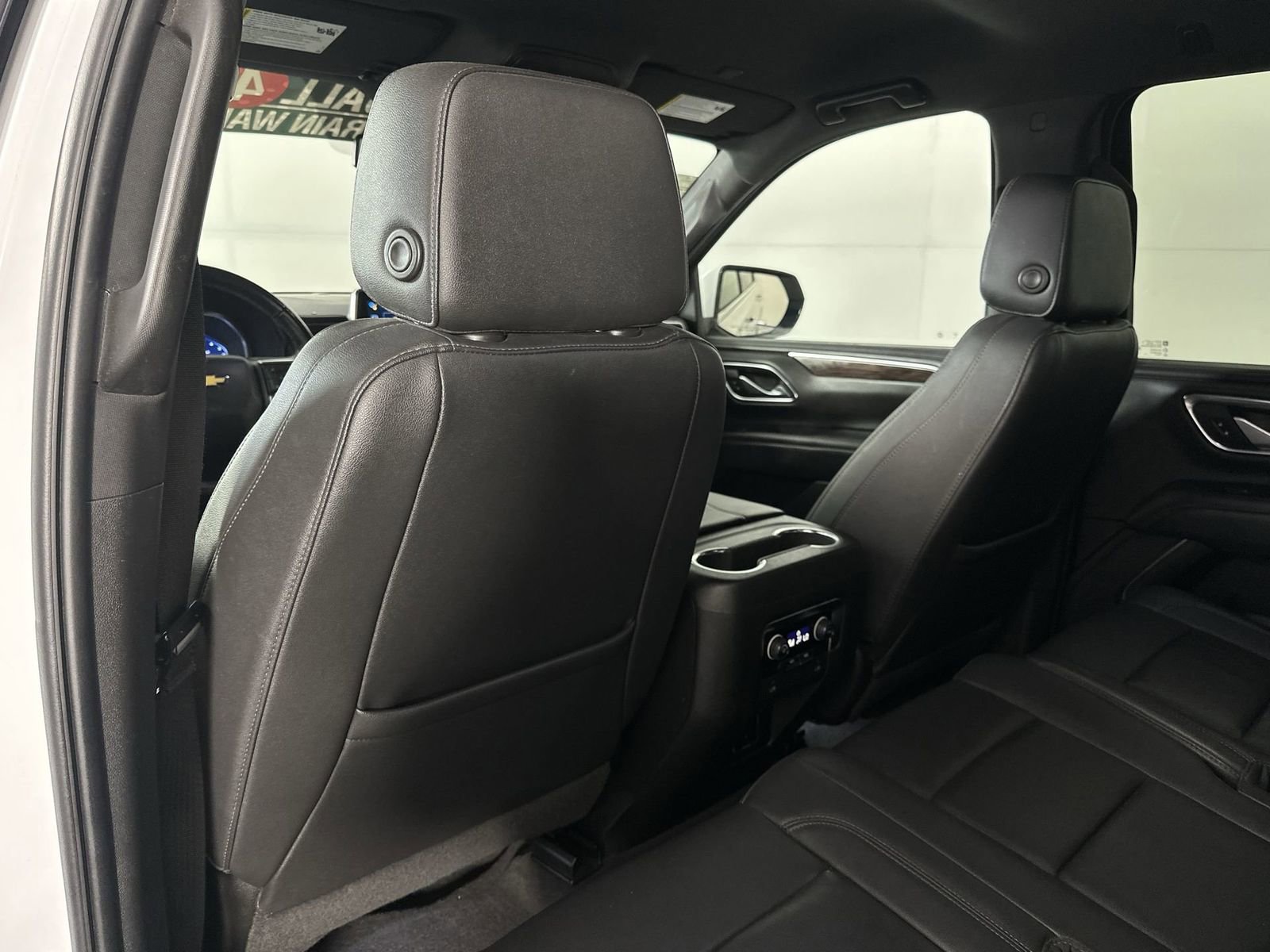 Used 2022 Chevrolet Suburban LT RWD image 24