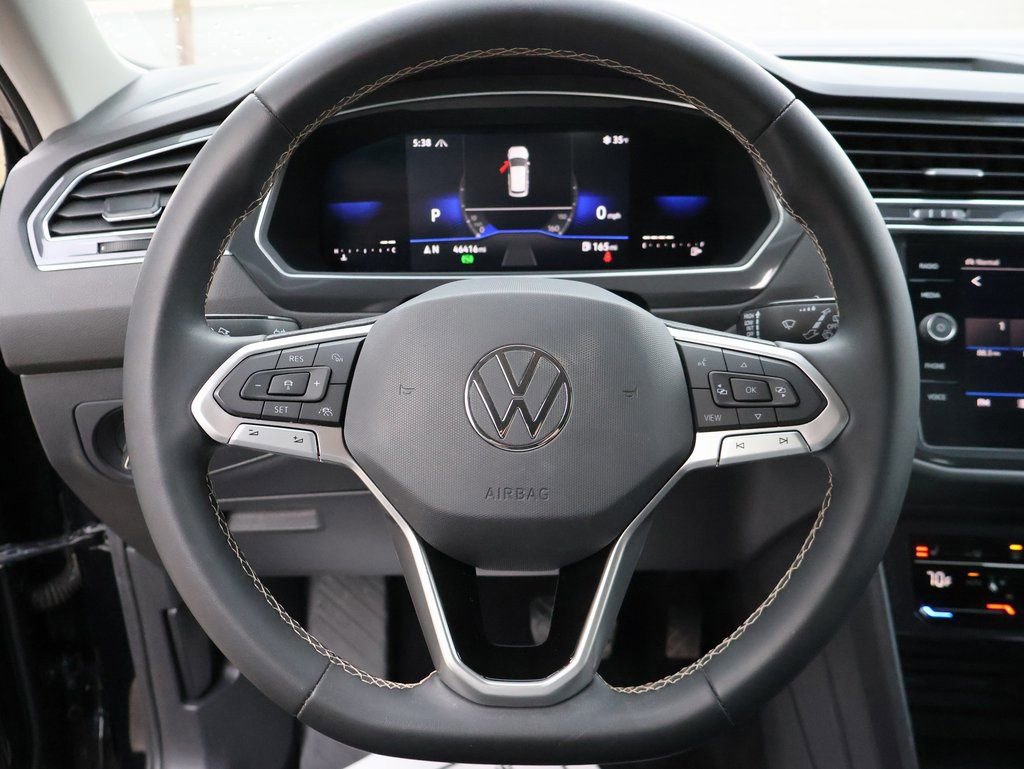 Used 2022 Volkswagen Tiguan SE image 30