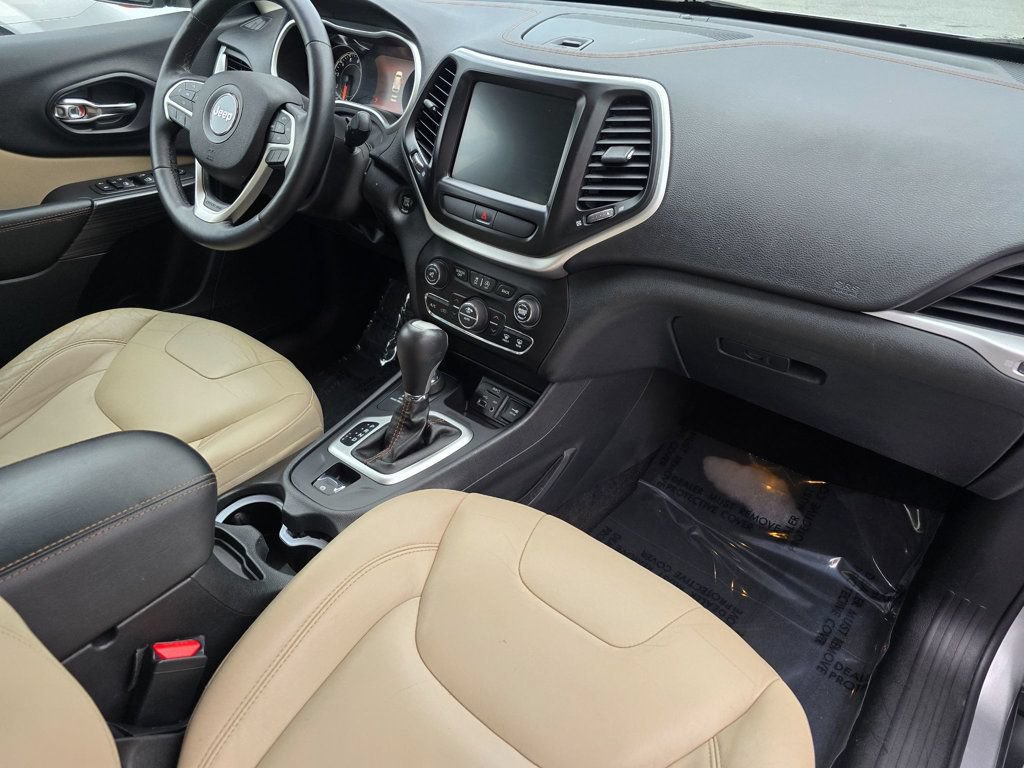 Used 2016 Jeep Cherokee Limited AWD/4WD image 19