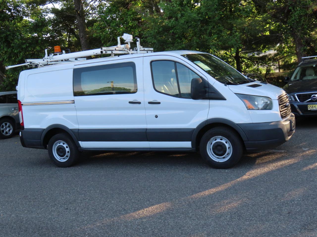 Used 2016 Ford Transit 150 130 Low Roof RWD image 6