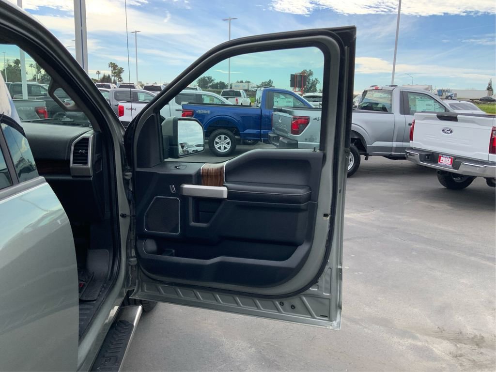 Used 2020 Ford F150 Lariat w/ Trailer Tow Package image 22