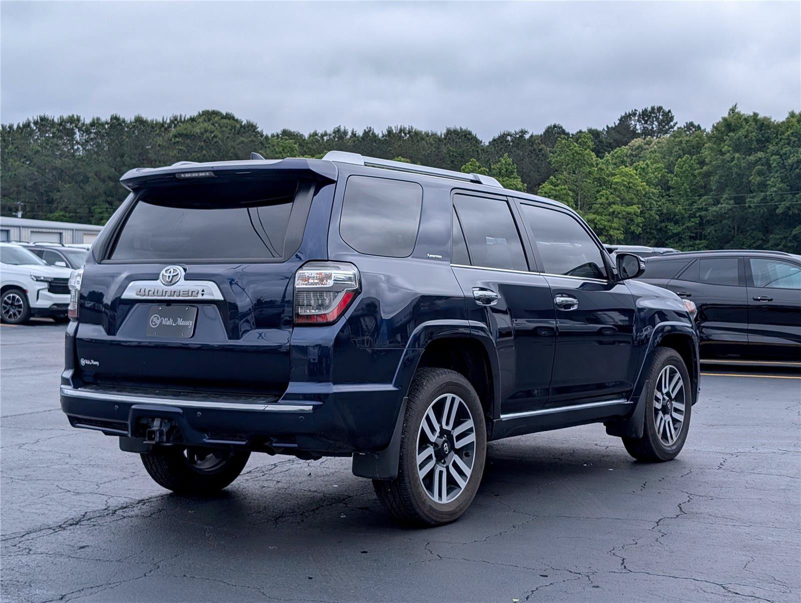 Used 2023 Toyota 4Runner Limited AWD/4WD image 5