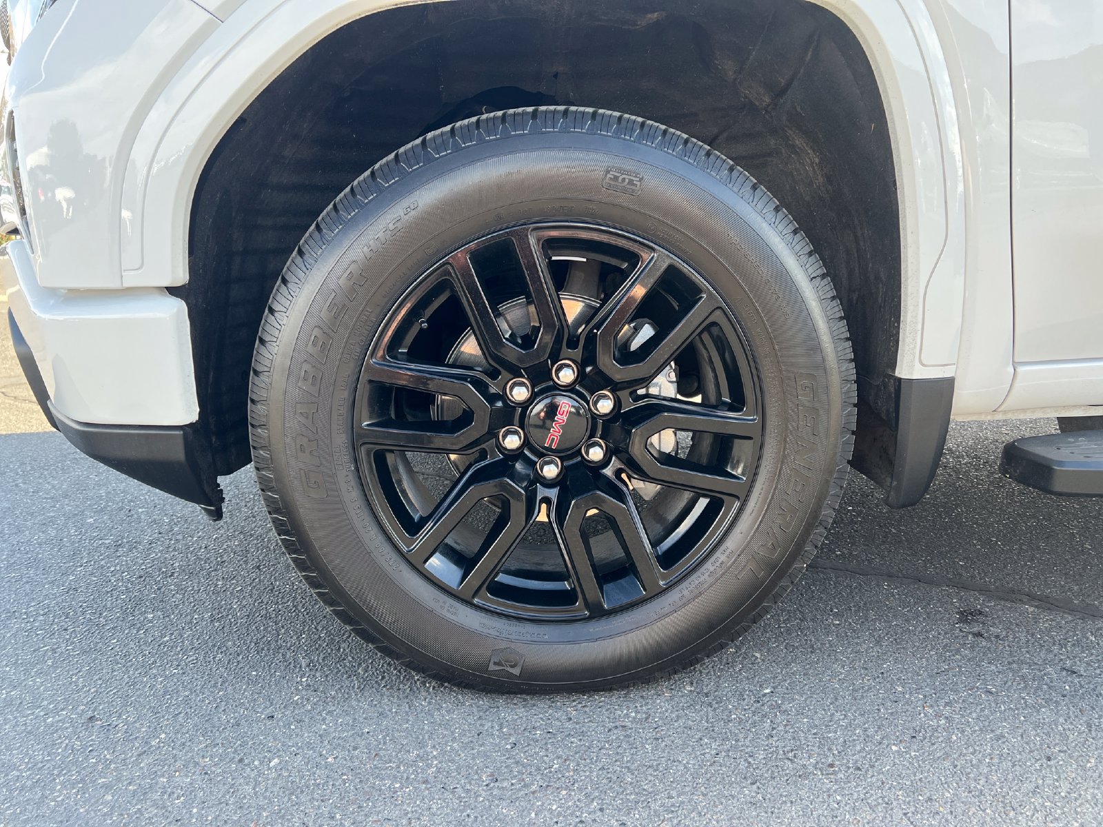 Used 2025 GMC Sierra 1500 Elevation w/ Preferred Package AWD/4WD image 31