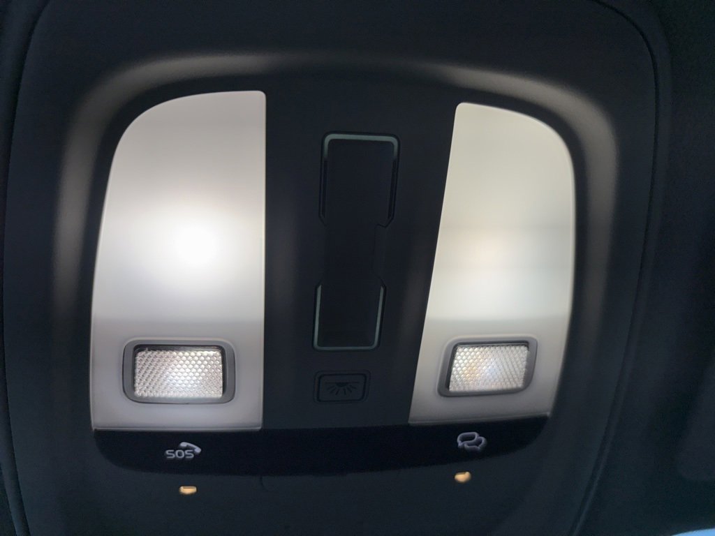 Certified 2023 Volvo XC40 B5 Plus w/ Protection Package Premier image 25