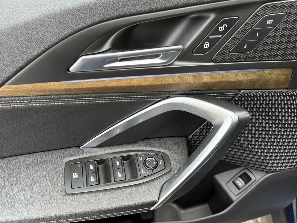 Used 2023 BMW X1 xDrive28i w/ Convenience Package AWD/4WD image 11