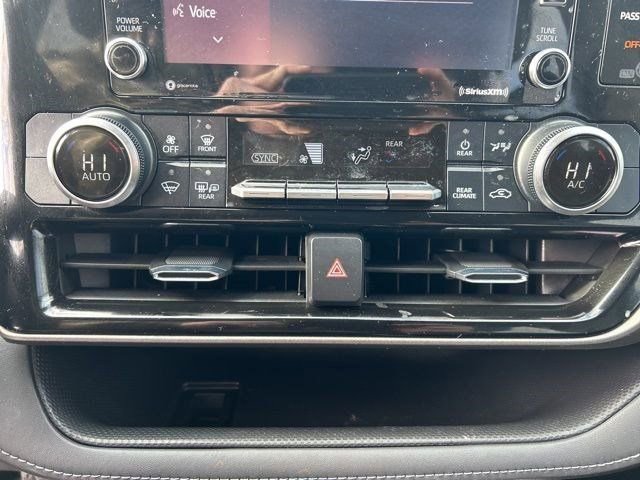 Used 2022 Toyota Highlander L image 25