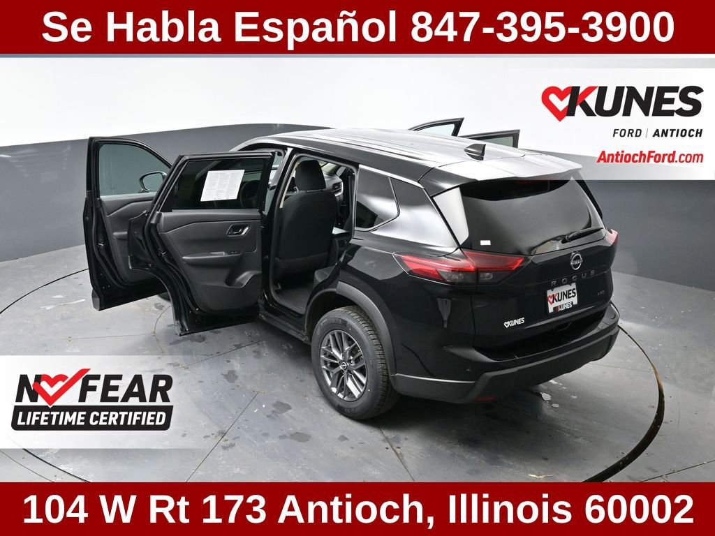 Used 2024 Nissan Rogue S image 36