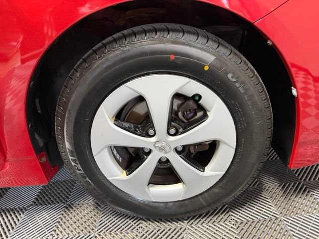 Used 2015 Toyota Prius Two FWD image 40