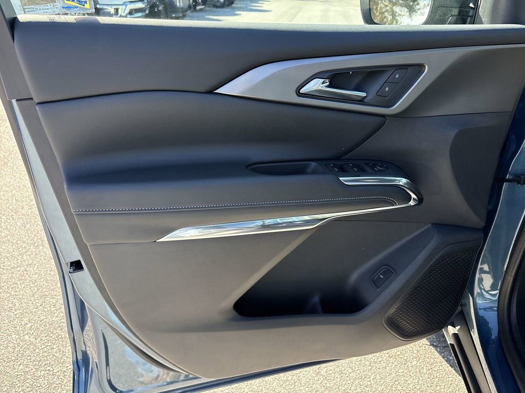 New 2026 Chevrolet Traverse LT w/ Sun and Wheel Package image 24