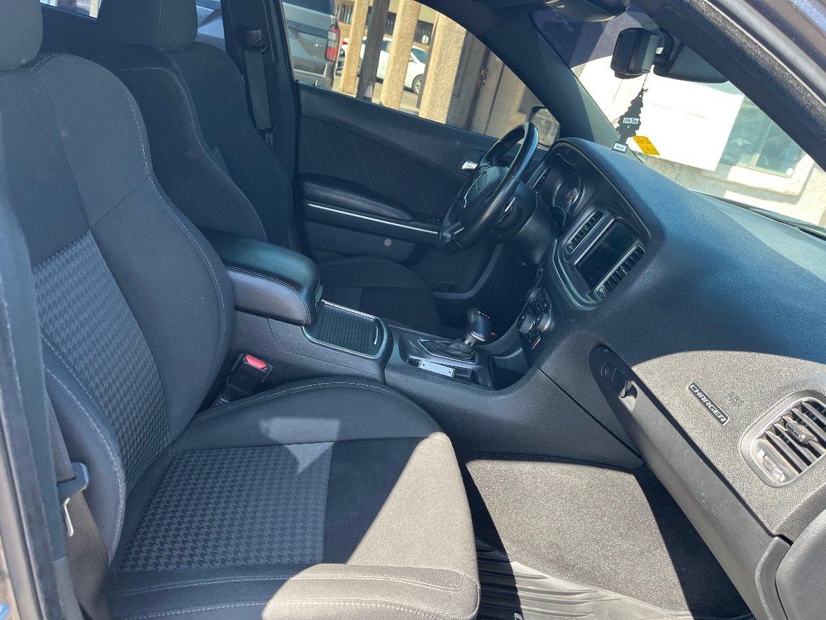 Used 2019 Dodge Charger R/T RWD image 17