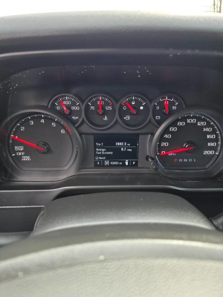 Used 2020 Chevrolet Silverado 1500 Custom w/ Custom 2.7L Value Package AWD/4WD image 15