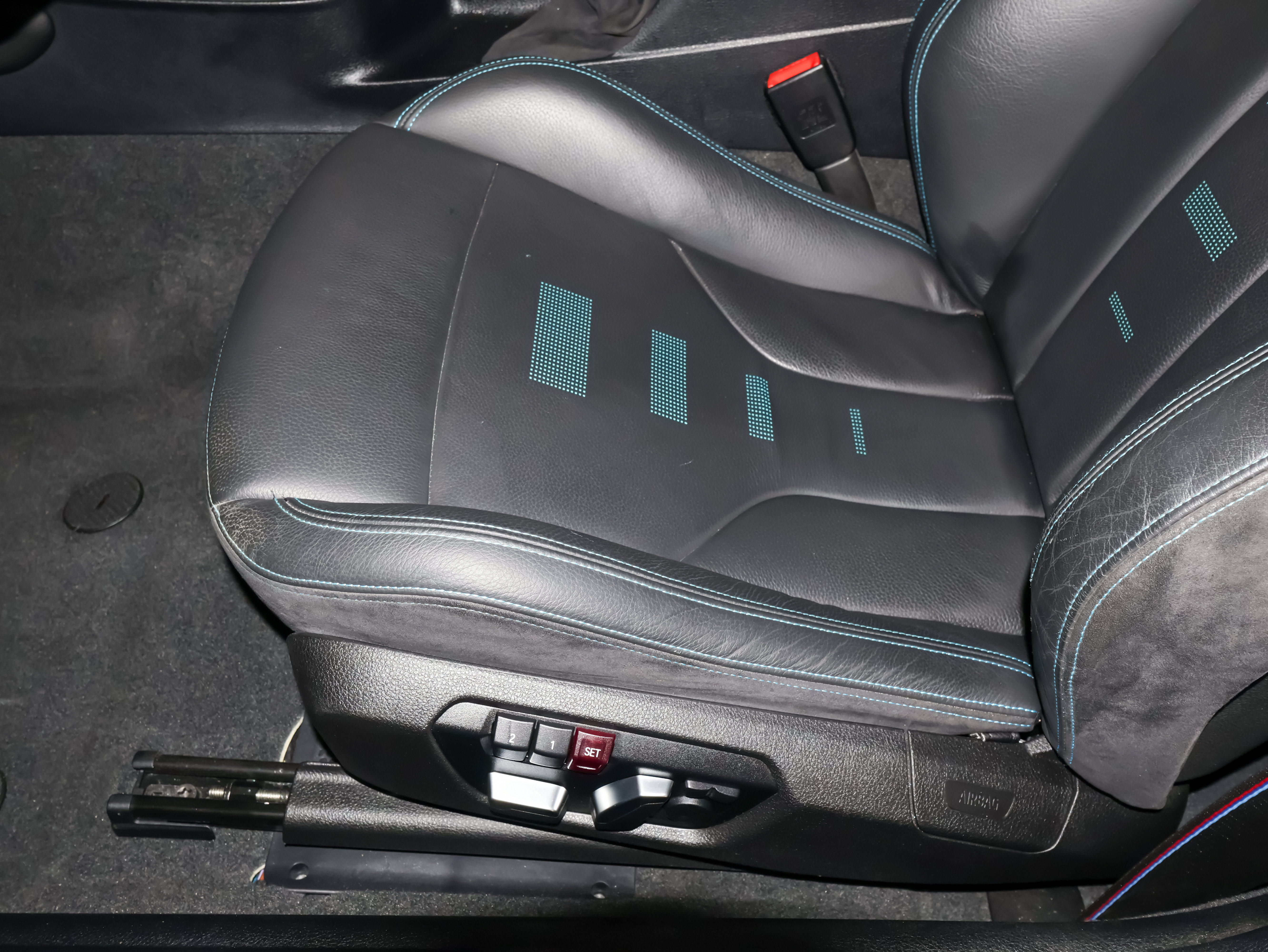 Used 2020 BMW M2 Competition w/ Executive Package RWD image 15