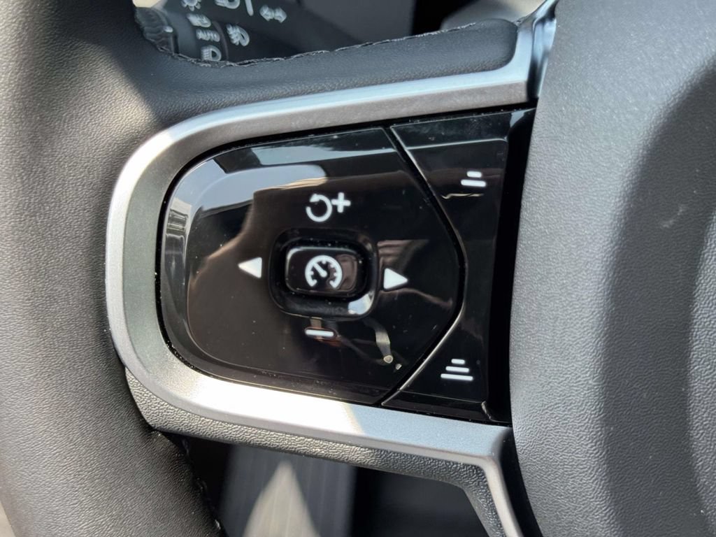 Certified 2026 Volvo XC60 B5 Plus w/ Protection Package Premier AWD/4WD image 18