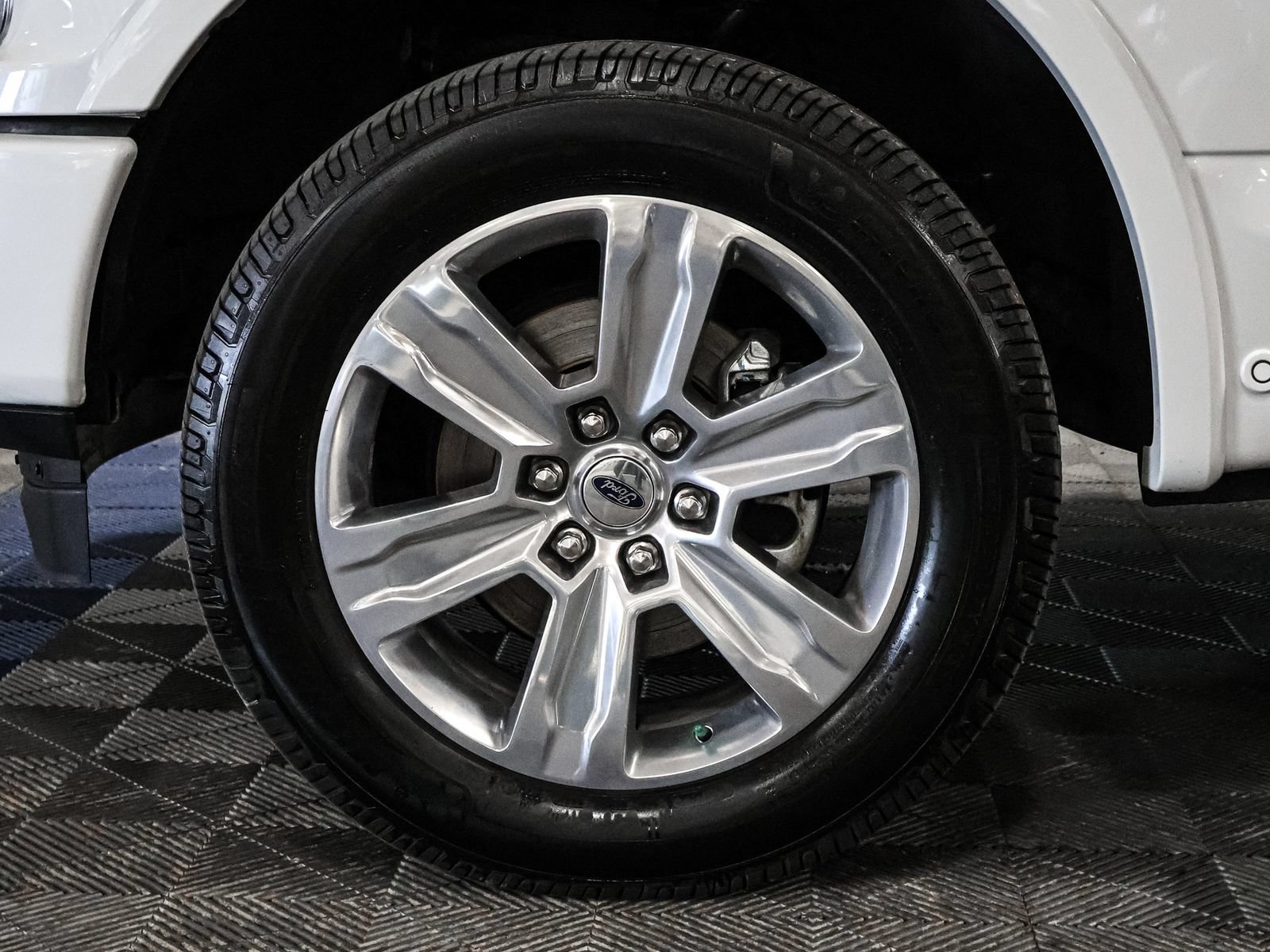 Used 2020 Ford F150 Platinum w/ Equipment Group 701A Luxury AWD/4WD image 22