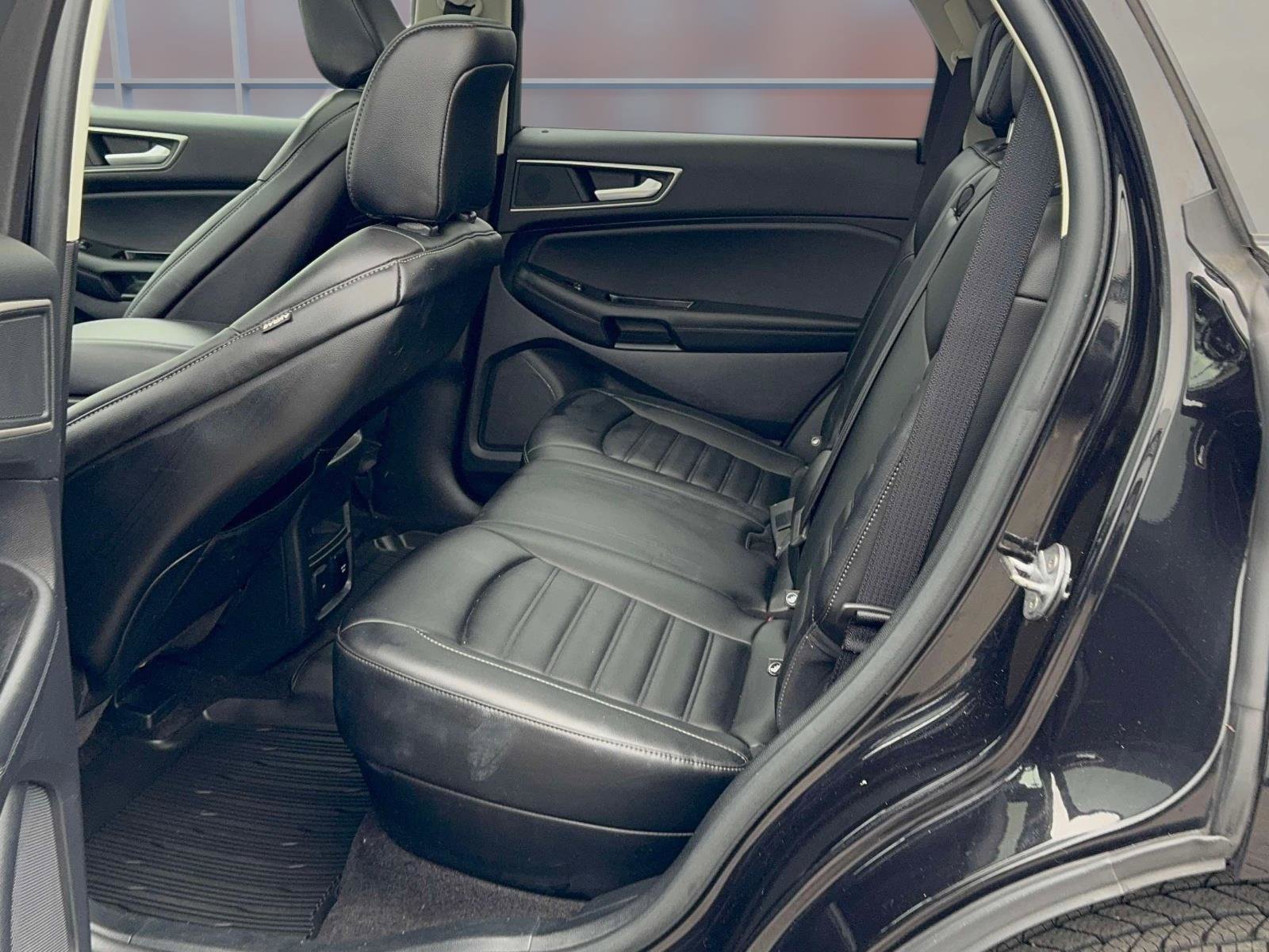 Used 2020 Ford Edge SEL w/ Convenience Package image 14