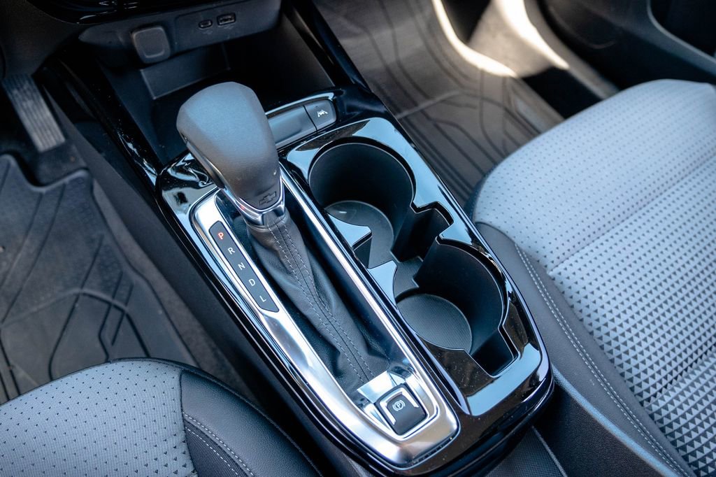 Used 2025 Chevrolet Trax LT w/ Driver Confidence Package image 21