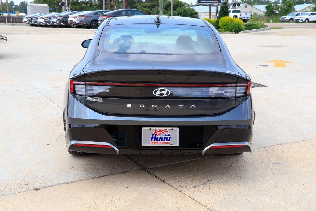 New 2026 Hyundai Sonata SEL FWD image 24
