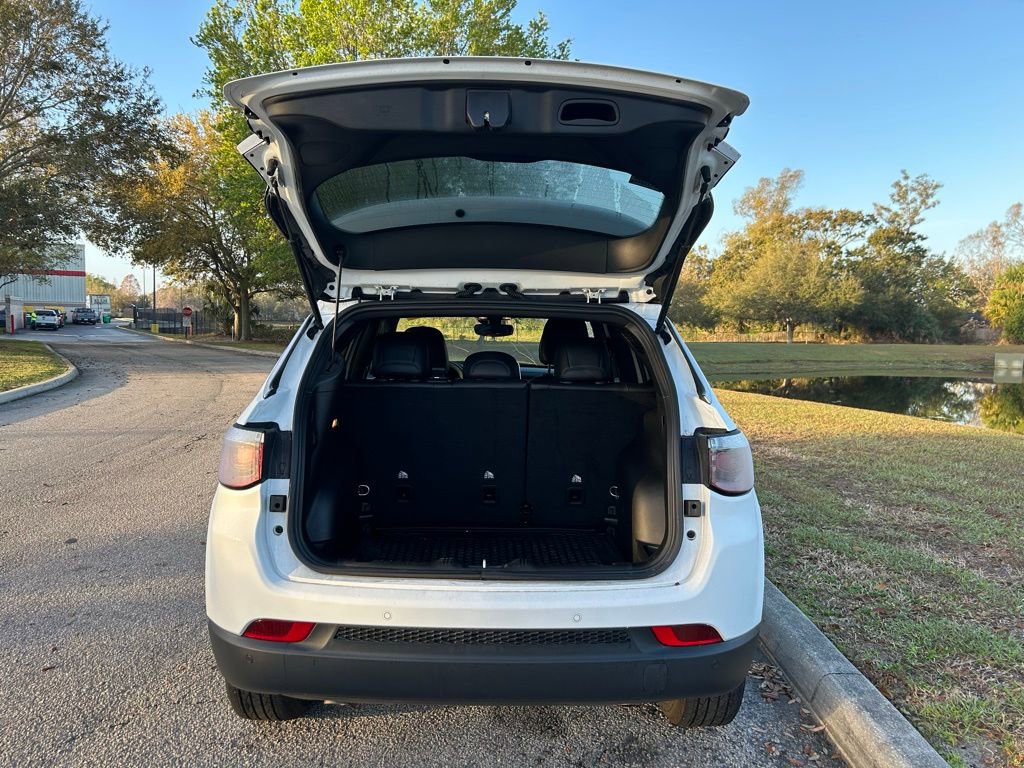 Used 2025 Jeep Compass Latitude w/ Convenience Group image 10