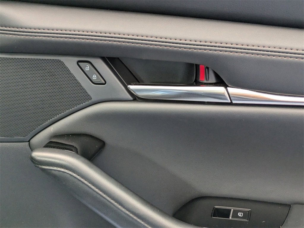 Used 2025 MAZDA MAZDA3 s image 32