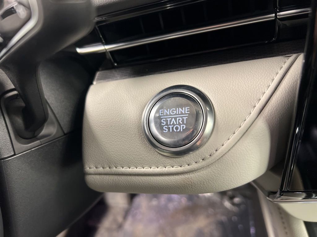 Used 2026 Lincoln Nautilus Premier image 17