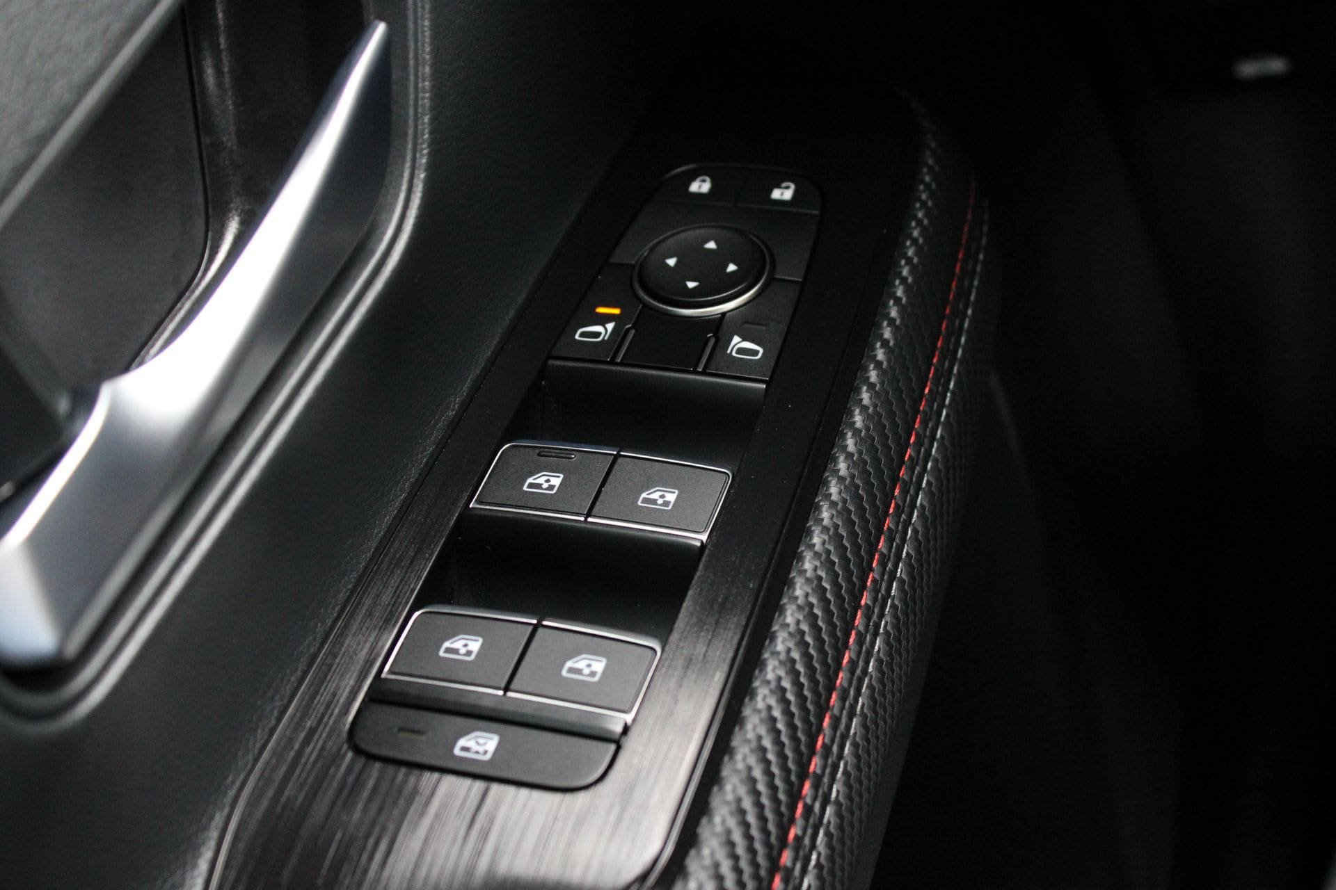 Used 2025 Nissan Kicks SR FWD image 23
