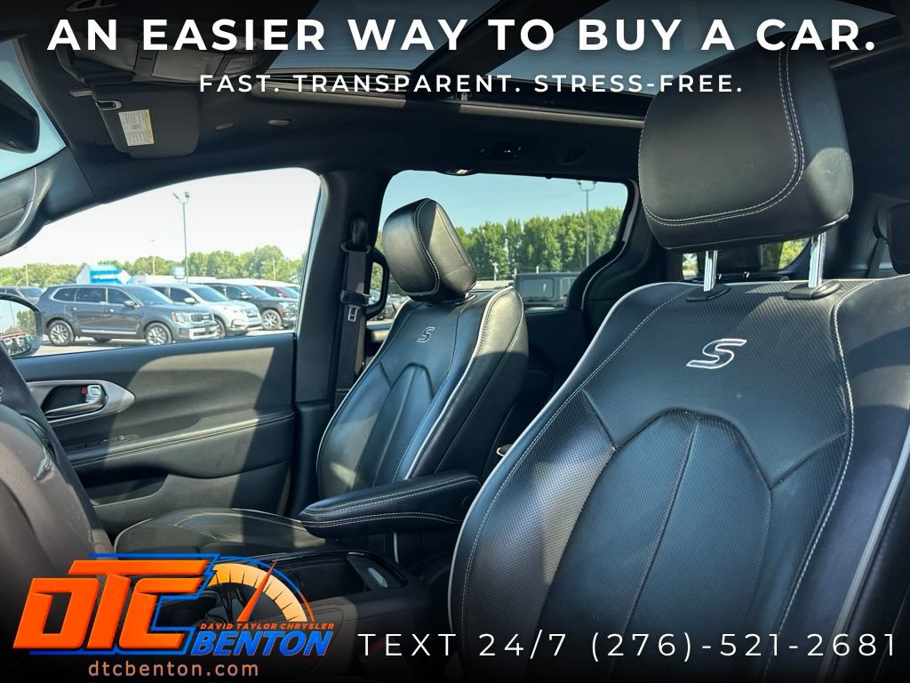 Used 2025 Chrysler Pacifica Limited FWD image 9