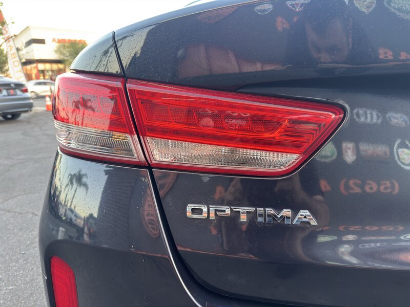 Used 2018 Kia Optima Premium w/ Convenience Package FWD image 15