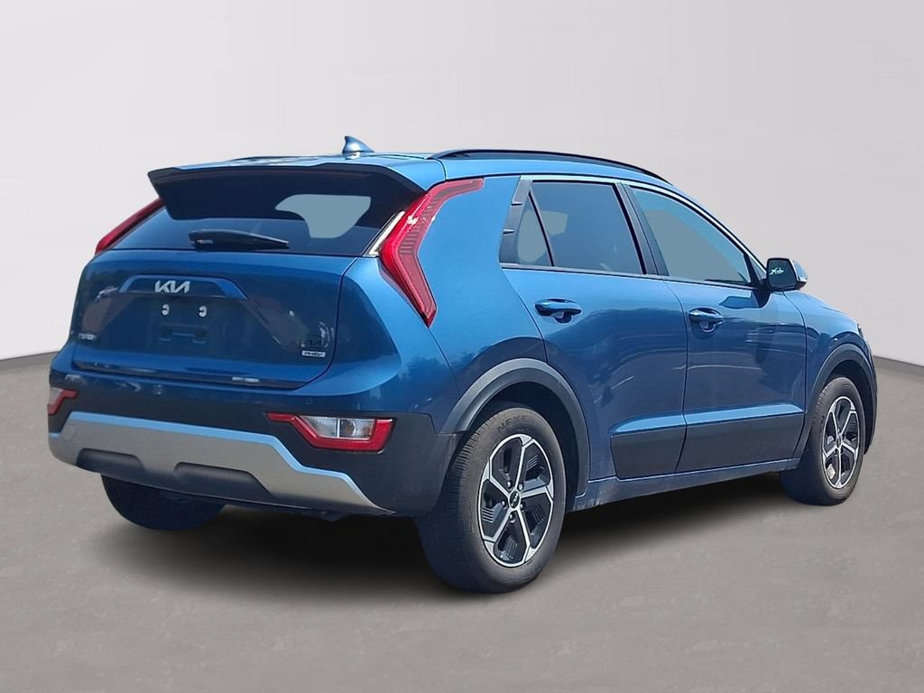 Used 2025 Kia Niro EX w/ EX Cold Weather Package FWD image 6