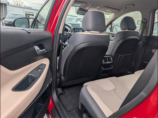Used 2019 Hyundai Santa Fe SEL image 16