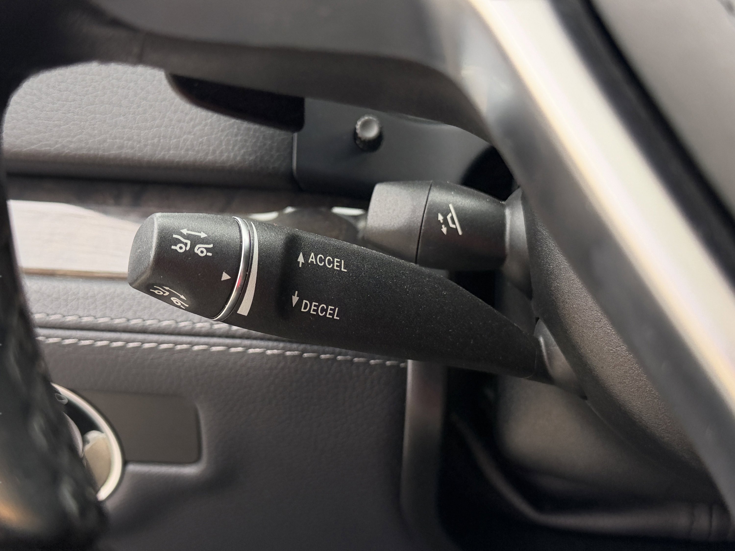 Used 2016 Mercedes-Benz SL 400 image 38